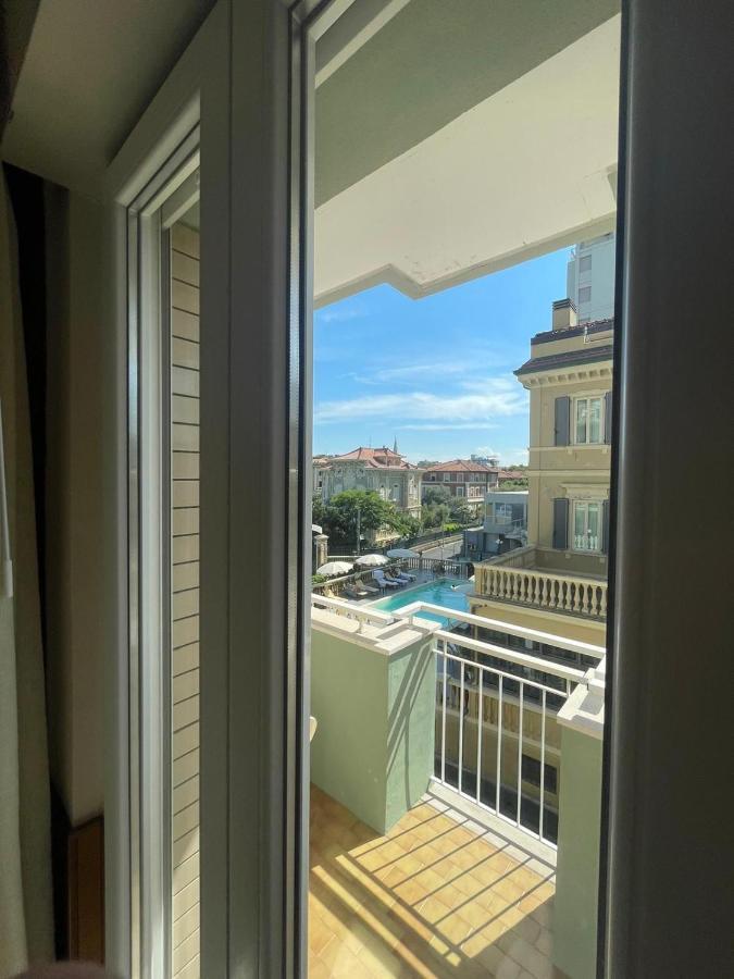 Hotel Metropol Πέζαρο Εξωτερικό φωτογραφία
