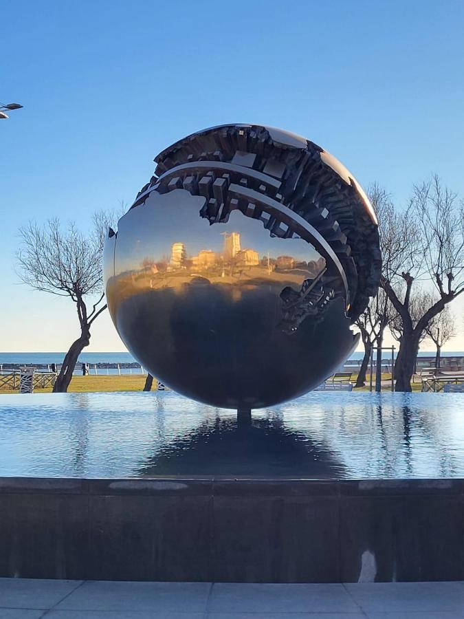 Hotel Metropol Πέζαρο Εξωτερικό φωτογραφία