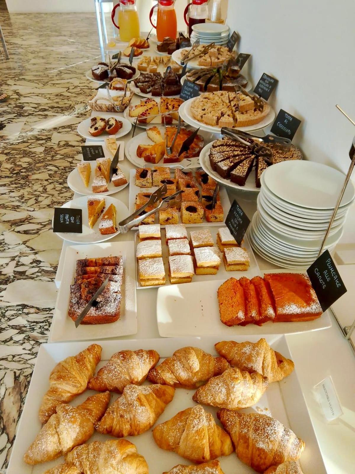 Hotel Metropol Πέζαρο Εξωτερικό φωτογραφία