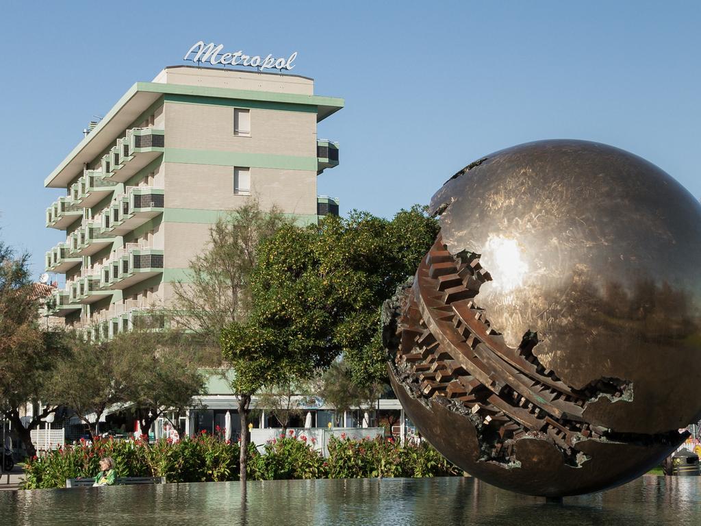 Hotel Metropol Πέζαρο Εξωτερικό φωτογραφία